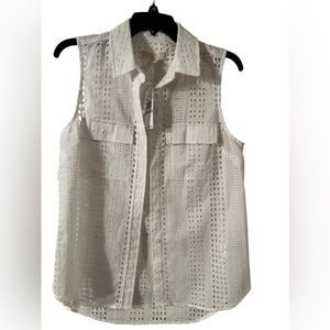 Michael Kors new with tags size 10 ￼
White eyelet top button up top with pockets